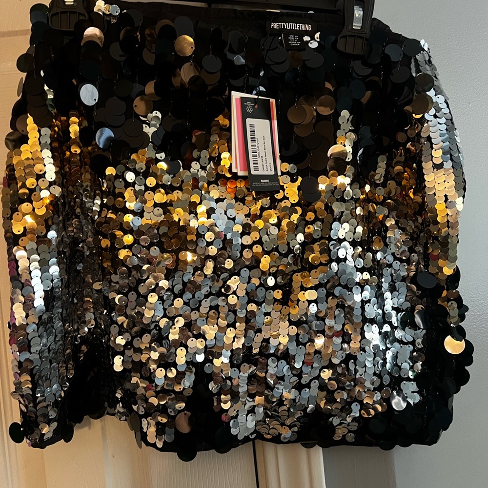 PrettyLittleThing Black and Silver Sequin Mini Skirt
